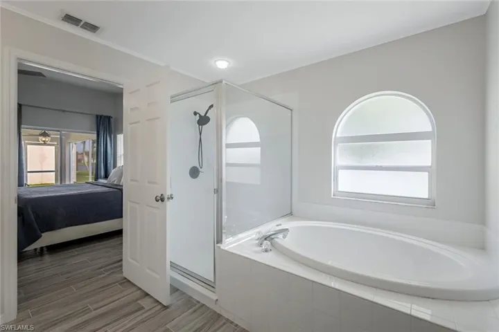 7549 Cameron CIR, FORT MYERS FL 33912