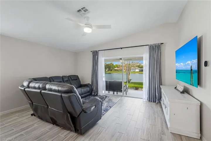 7549 Cameron CIR, FORT MYERS FL 33912