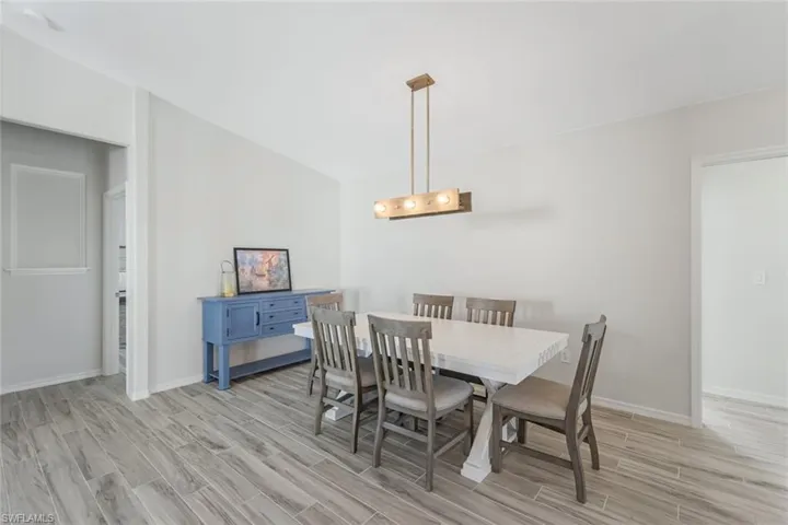 7549 Cameron CIR, FORT MYERS FL 33912