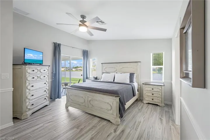 7549 Cameron CIR, FORT MYERS FL 33912