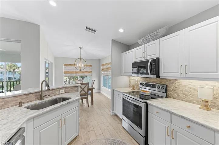 832 Carrick Bend Cir 202, Naples, Florida 34110