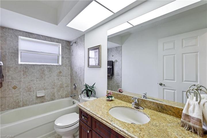 Second full Bathroom