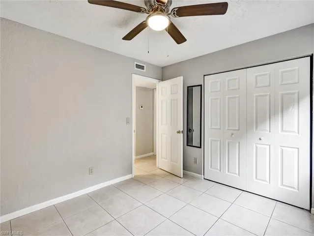 4621  Bayshore  DR, Naples, FL 34112