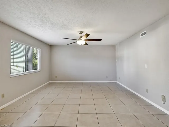 4621  Bayshore  DR, Naples, FL 34112