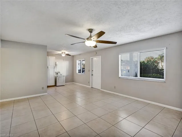 4621  Bayshore  DR, Naples, FL 34112