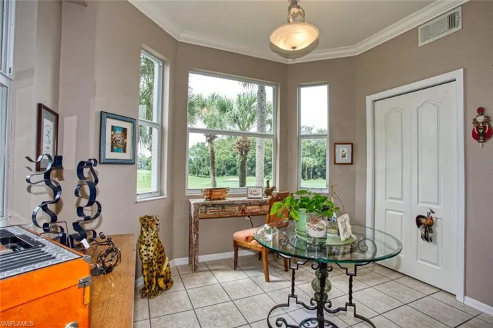 10453 Washingtonia Palm Way 3323, Fort Myers, Florida 33966