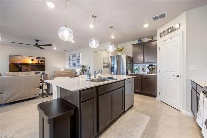 1243 Caloosa Cove Dr, Labelle, Florida 33935