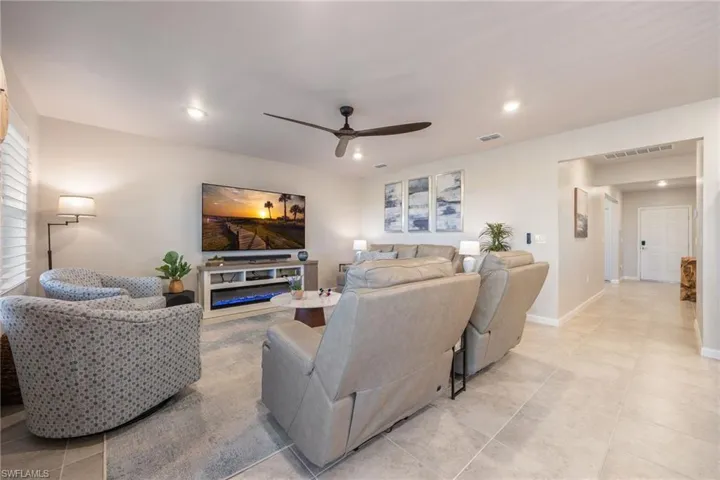 1243 Caloosa Cove Dr, Labelle, Florida 33935
