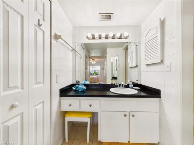 232 Palm Dr 47-5, Naples, Florida 34112