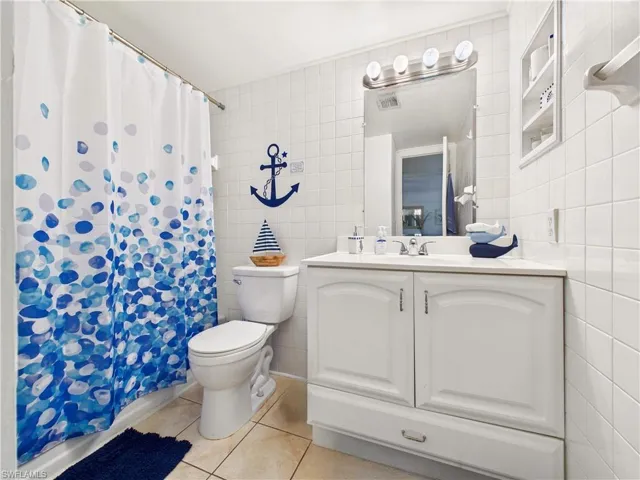 232 Palm Dr 47-5, Naples, Florida 34112