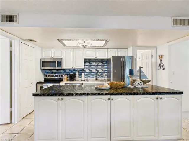 232 Palm Dr 47-5, Naples, Florida 34112