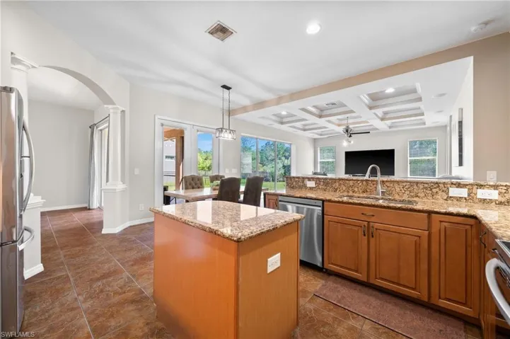 Kitchen with Granite Tops and Island