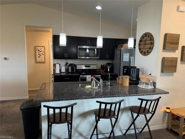 9032  Meadow  CIR, LABELLE, FL 33935
