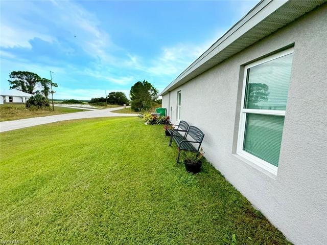 9032  Meadow  CIR, LABELLE, FL 33935