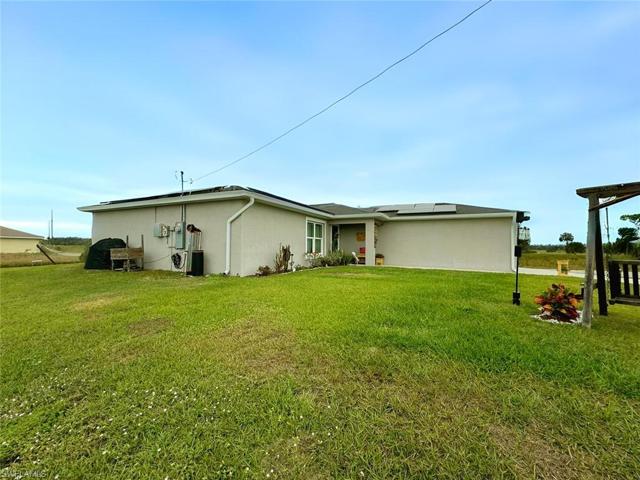 9032  Meadow  CIR, LABELLE, FL 33935