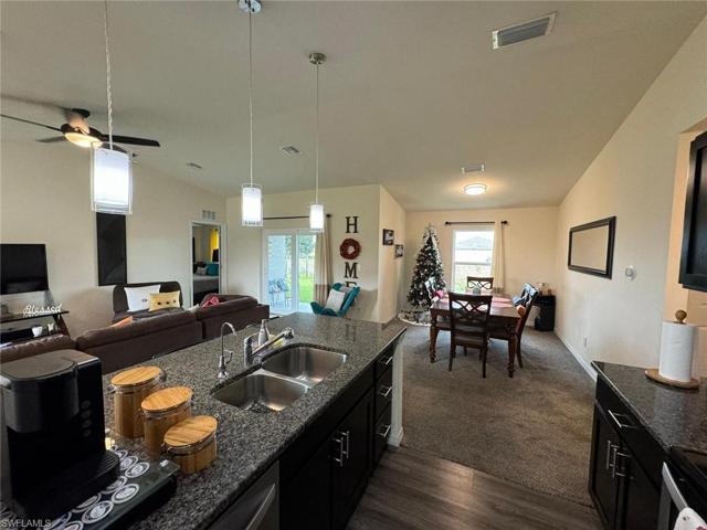 9032  Meadow  CIR, LABELLE, FL 33935