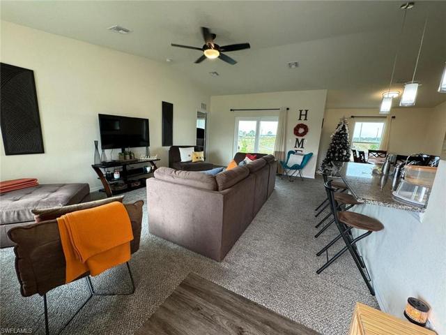9032  Meadow  CIR, LABELLE, FL 33935
