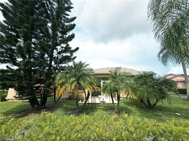 10744 Blue Bimini Cir, Estero, Florida 33928