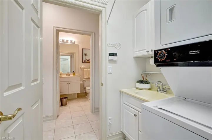 867 Carrick Bend Cir W # 2101, Naples Fl 34110