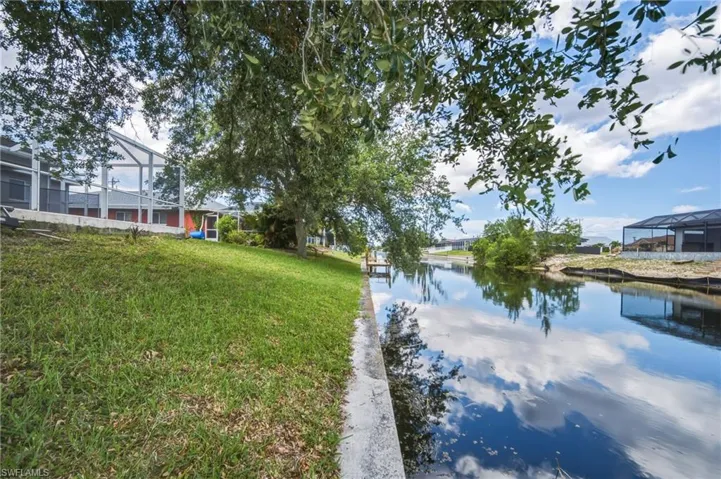 2022 Sw 15th Ave, Cape Coral, Florida 33991