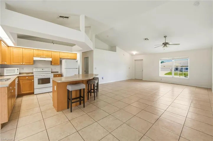 2022 Sw 15th Ave, Cape Coral, Florida 33991