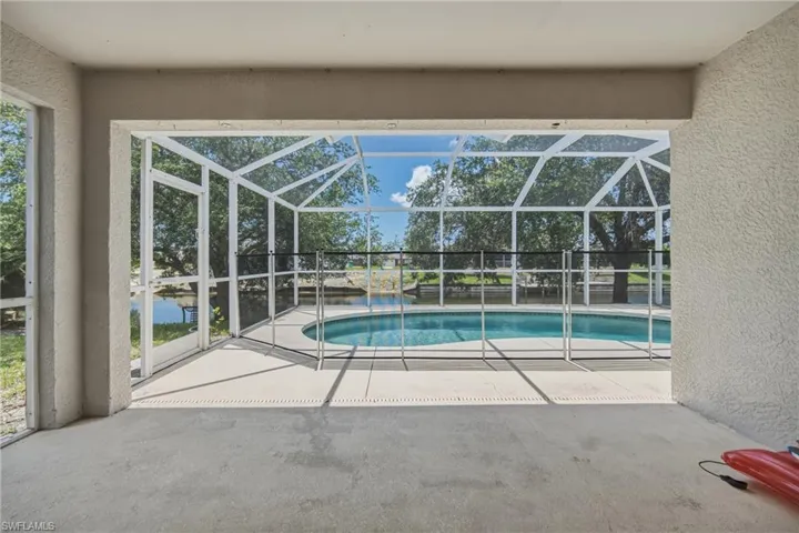 2022 Sw 15th Ave, Cape Coral, Florida 33991