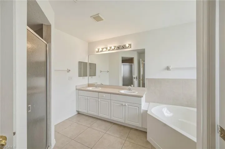 2022 Sw 15th Ave, Cape Coral, Florida 33991