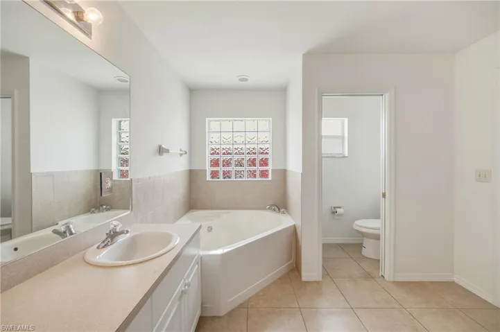 2022 Sw 15th Ave, Cape Coral, Florida 33991