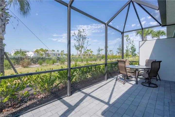 Extended Lanai area
