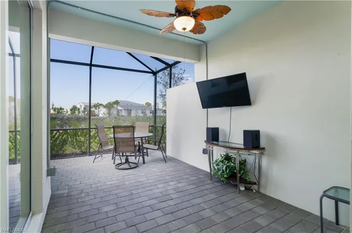 Screen lanai