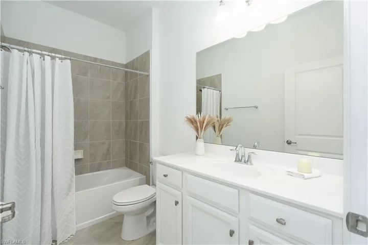 Main bath (full)
