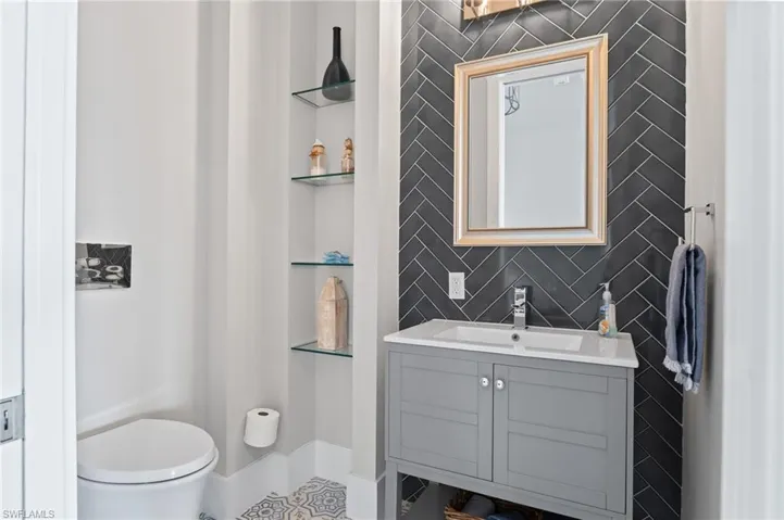Entry-Guest bathroom