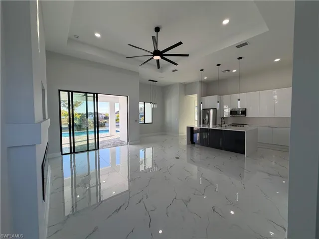 112 Ne 6th St, Cape Coral, Florida 33909