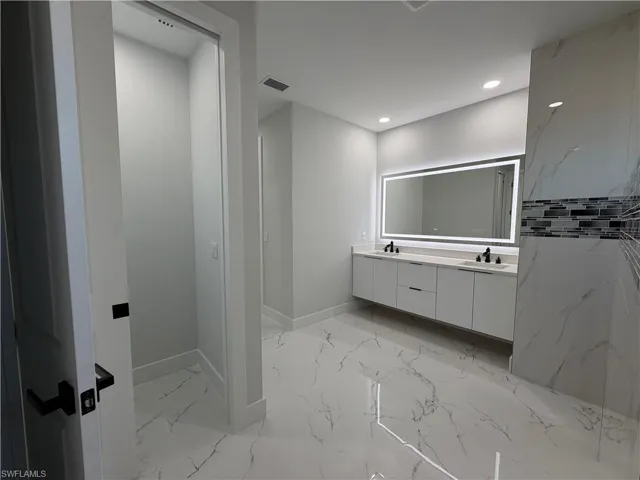 112 Ne 6th St, Cape Coral, Florida 33909
