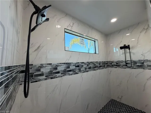 112 Ne 6th St, Cape Coral, Florida 33909