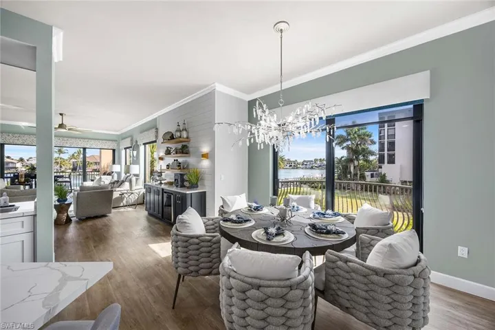 10620 Gulf Shore Dr 203, Naples, Florida 34108