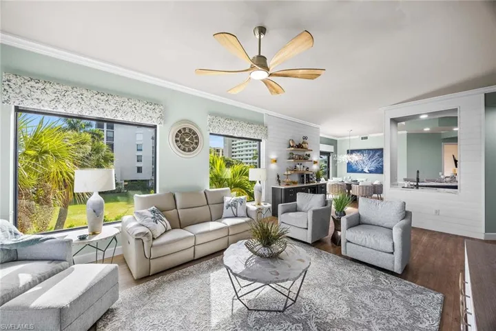 10620 Gulf Shore Dr 203, Naples, Florida 34108