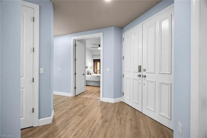 10620 Gulf Shore Dr 203, Naples, Florida 34108