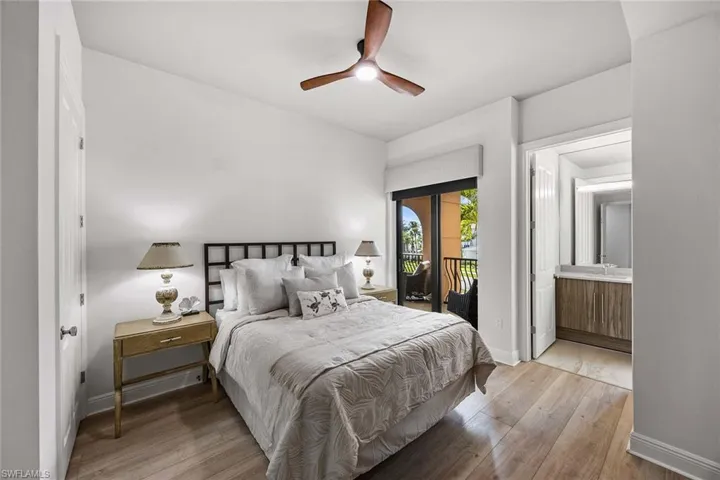 10620 Gulf Shore Dr 203, Naples, Florida 34108