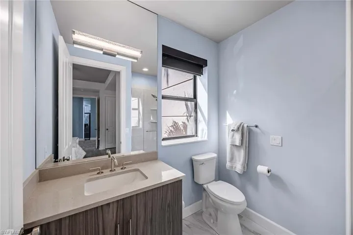 10620 Gulf Shore Dr 203, Naples, Florida 34108