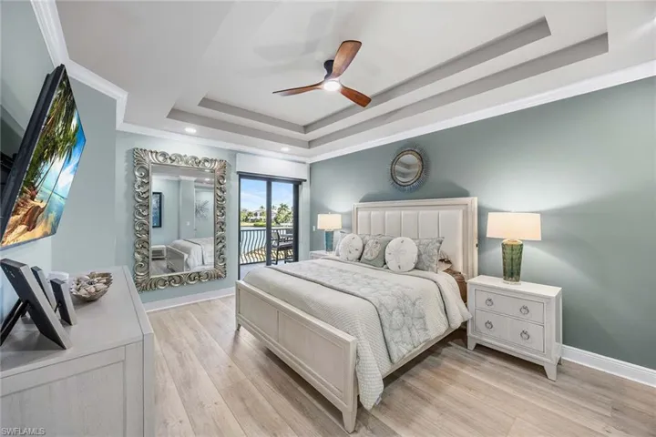 10620 Gulf Shore Dr 203, Naples, Florida 34108