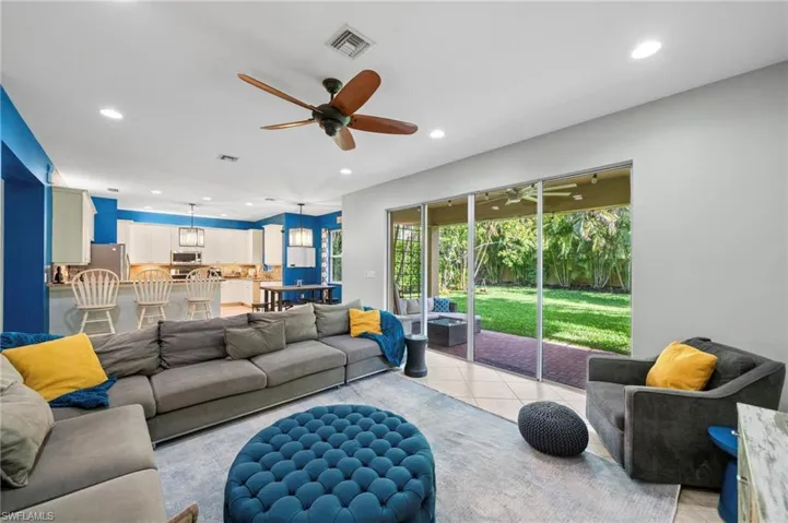 6717  Marbella  LN, Naples, FL 34105