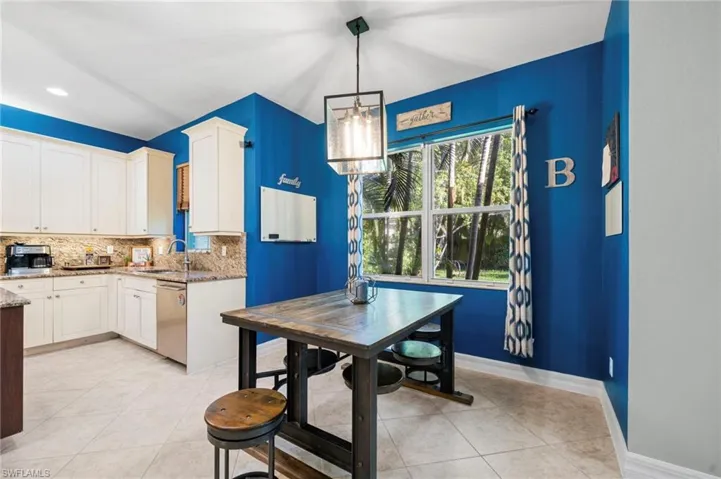 6717  Marbella  LN, Naples, FL 34105