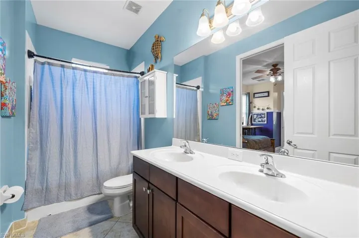 Guest Bathroom (Jack & Jill)
