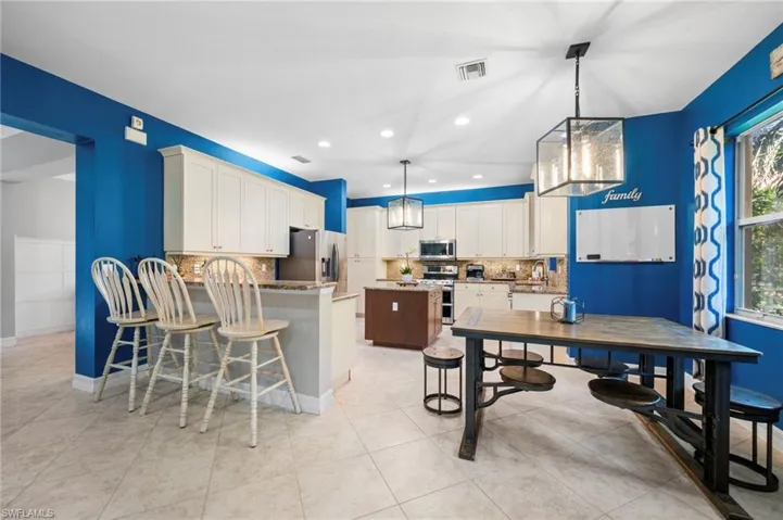 6717  Marbella  LN, Naples, FL 34105