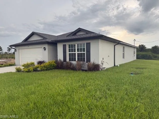 3113 74th St W, Lehigh Acres, Florida 33971