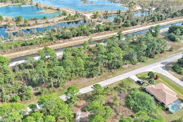 Aerial view of property and surrounding area
