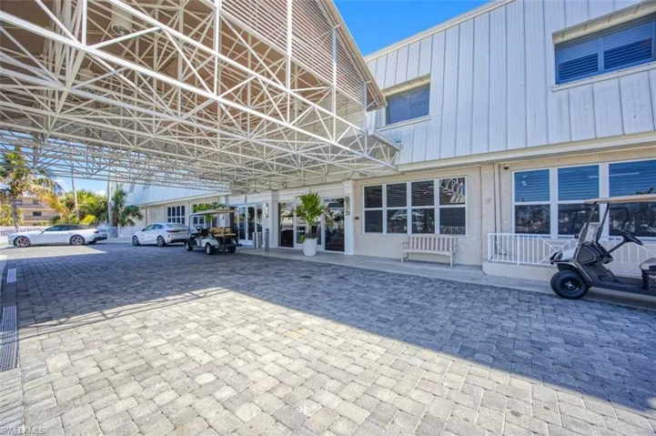 View of home's community