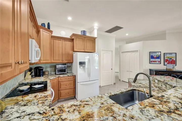 9411 Cedar Creek Dr, Bonita Springs, Florida 34135