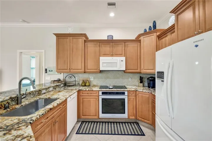 9411 Cedar Creek Dr, Bonita Springs, Florida 34135